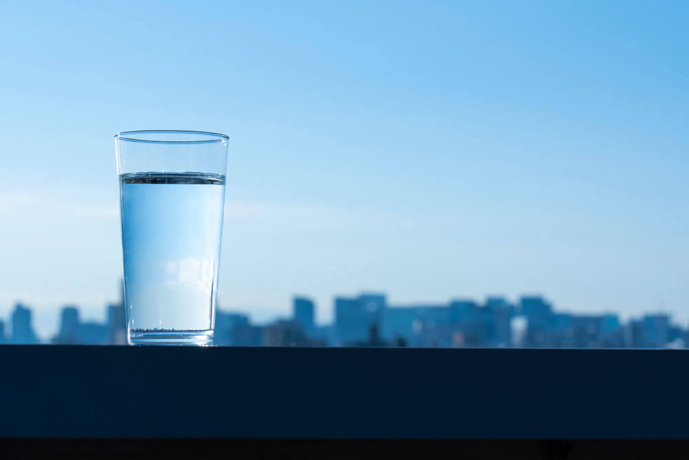 水